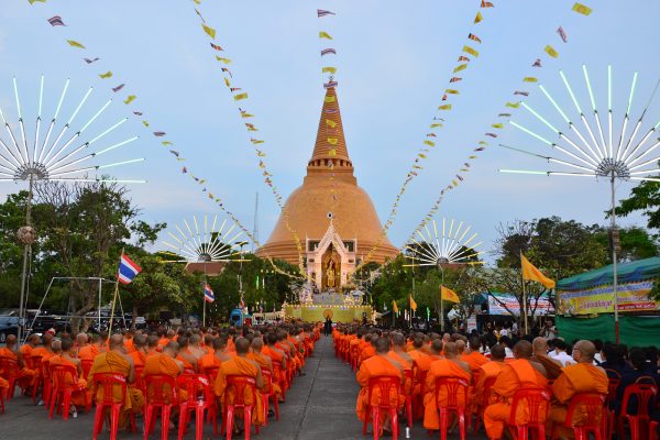 พิธีอัญเชิญและเจริญพระพุทธมนต์สมโภชพระบรมสารีริกธาตุจากประเทศศรีลังกา