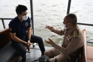 กองทัพเรือ โมดิฟายด์ เรือเวรข้ามฟาก อายุ 70 ปี ใหม่ เป็นเรือไฟฟ้า ออกทดลองแล่น รับ/ส่ง ผู้โดยสาร ในแม่น้ำเจ้าพระยา ตั้งแต่เข้า ยันเย็น กินไฟฟ้าแค่ 50 บาท